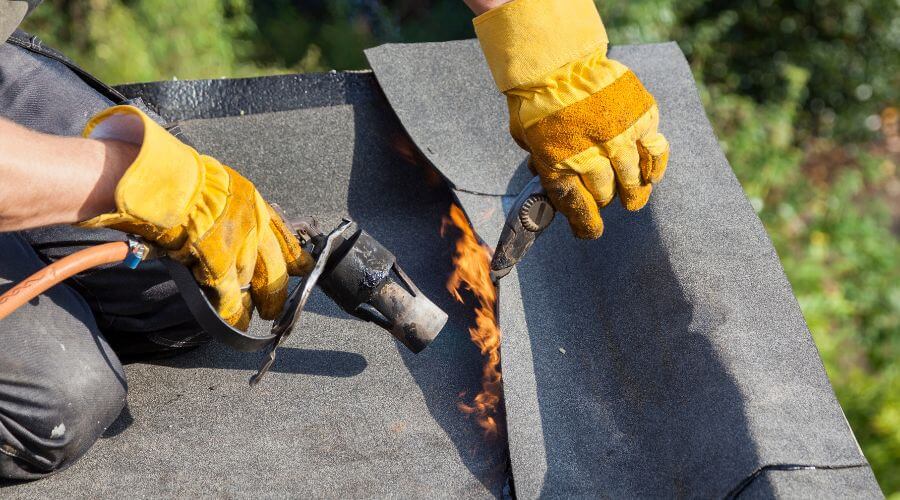 Professional gutter cleaning in Los Gatos, CA